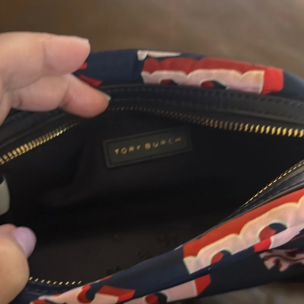 EUC Authentic Tory Burch Navy and Pink logo Cosmetic Bag - Picture 8 of 10